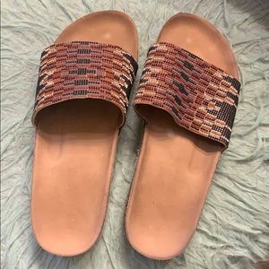 Sandals with beading strap
